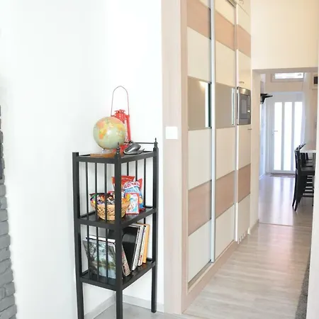 Modern & Historic Apartmán